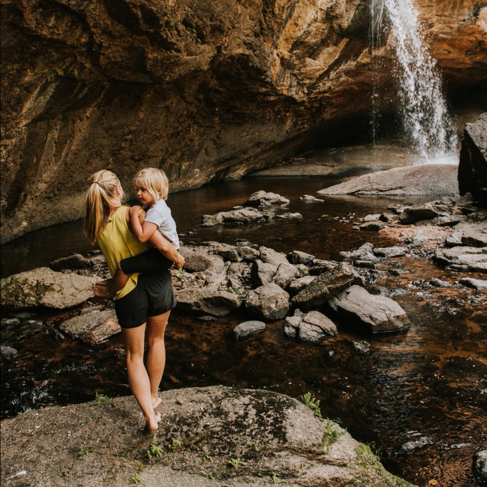 Meet your Posher, Caitlin